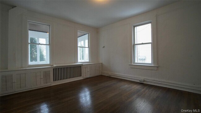 Foto del edificio - 27 Lawrence Ave