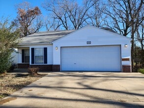 Building Photo - 1308 Spring St