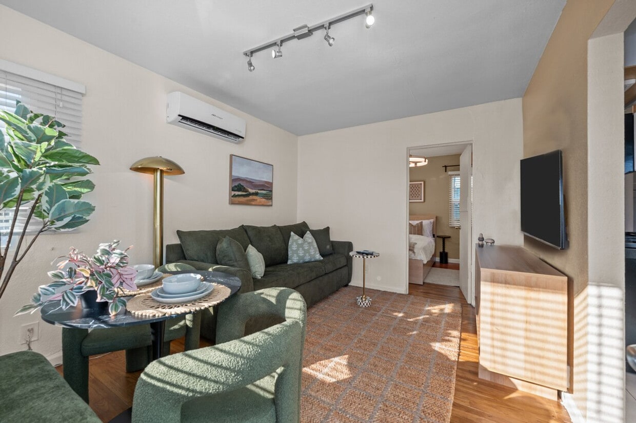 Foto principal - 2796 K St