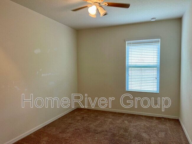 Building Photo - 513 Squires Grove Dr