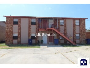 Building Photo - 304 Erby Ave