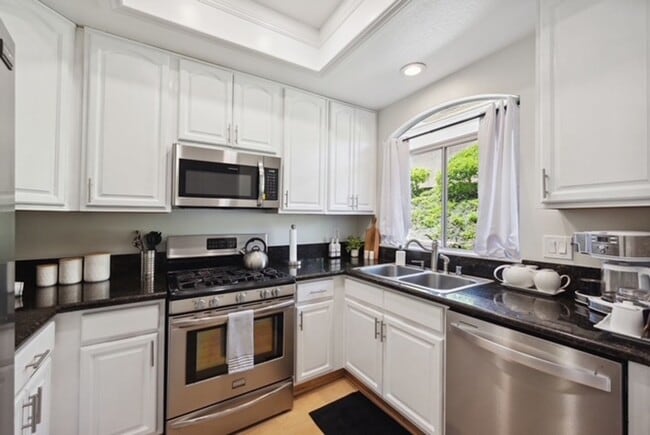 Foto del edificio - Stylish Laguna Niguel View Condo in Resort-Style Beach Community