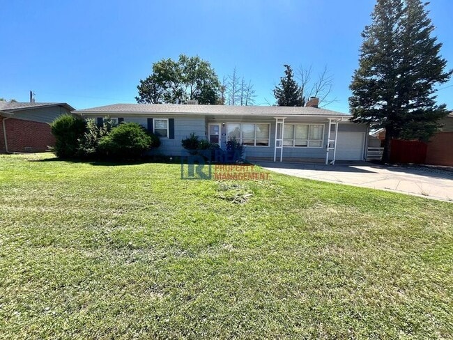Photo - 919 Panorama Dr House