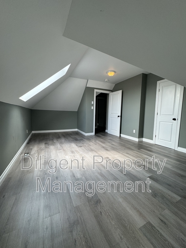 Photo principale - 201 Rubidge St
