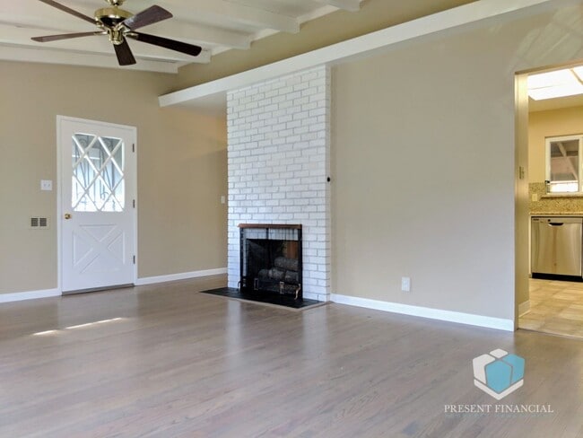 Building Photo - 3 br, 2 bath House - 2333 Darwin Street