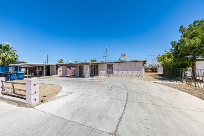 Building Photo - CHARMING 3 BED 2 BATH HOME FOR RENT! - SIN...