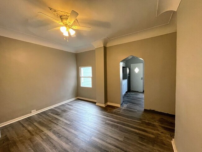 Foto del edificio - 2/3 bed 1 bath - South Oakland, newly updated, central air, washer/dryer