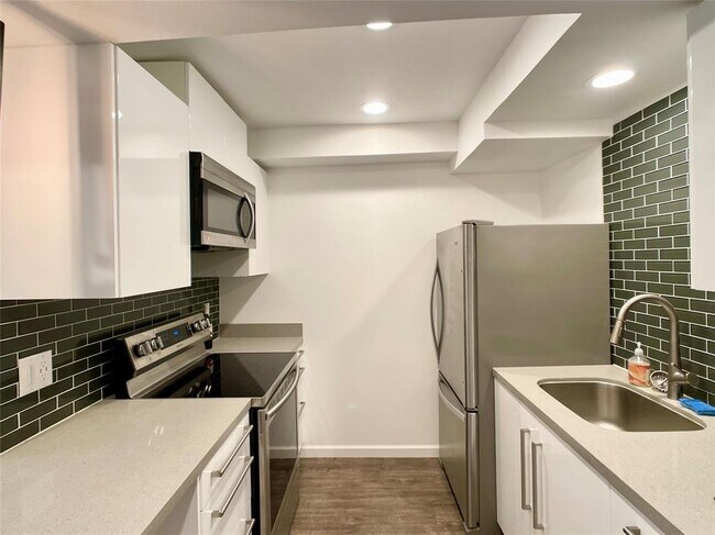 Foto del edificio - 2220 Leon St