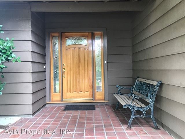 Foto del edificio - 2054 Wooded Glen Dr