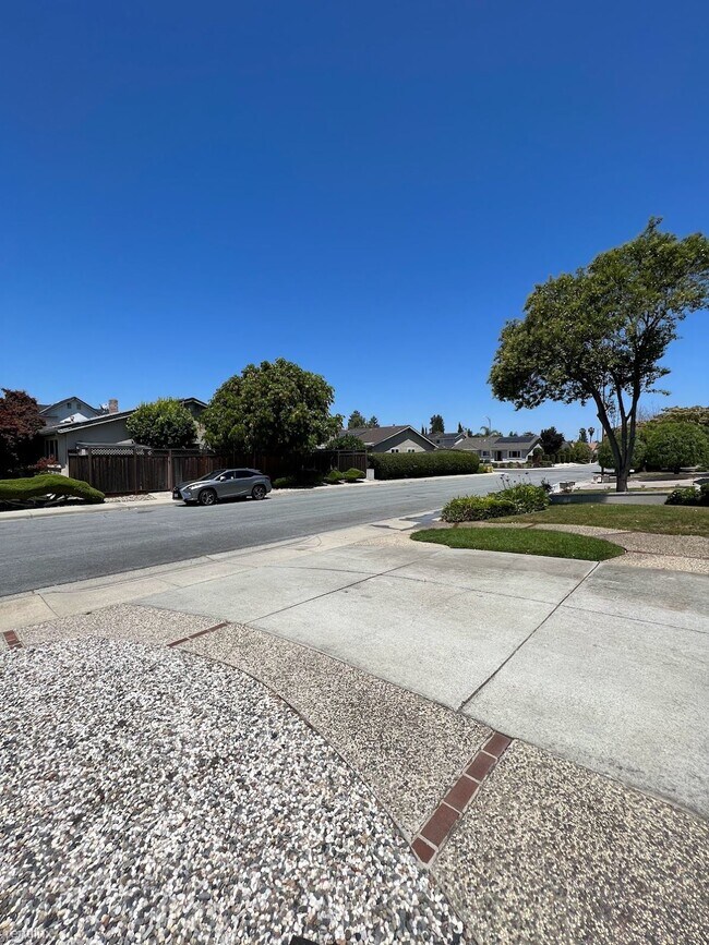 Foto del edificio - 4 br, 2.5 bath House - 1214 Spaich Drive