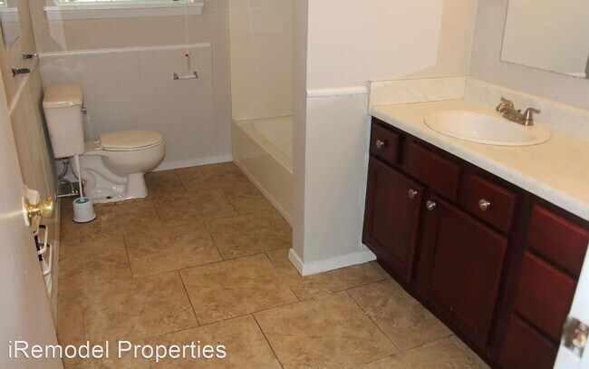 Building Photo - 4 br, 1.5 bath House - 10015 Raymond Drive