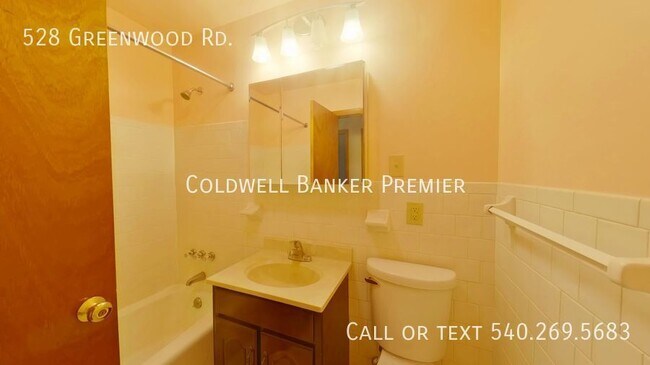 Building Photo - Ranch Home with Large Lot, and Detached Ga...