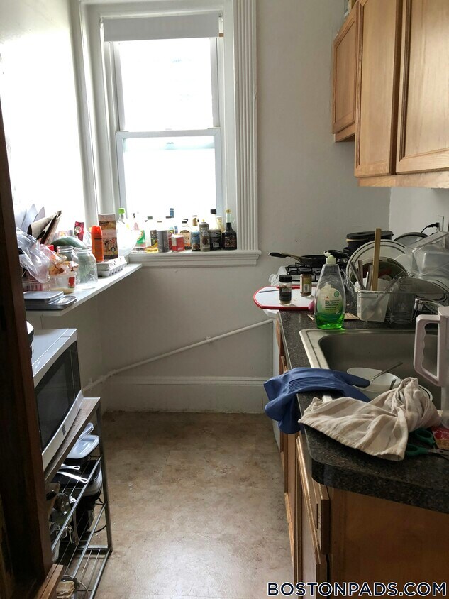 Primary Photo - 1334 Commonwealth Ave
