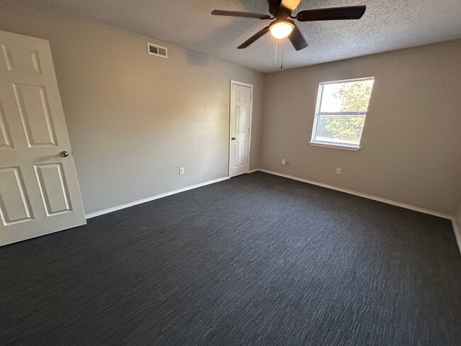 Foto del edificio - 2409-2411 Magnolia St