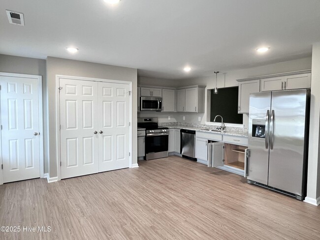 Building Photo - 1248 Masters Ln