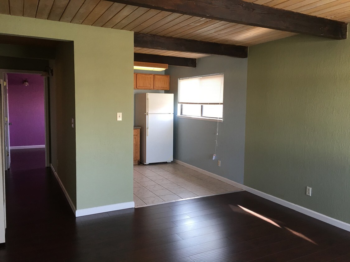Foto principal - 3500 Bissell Ave