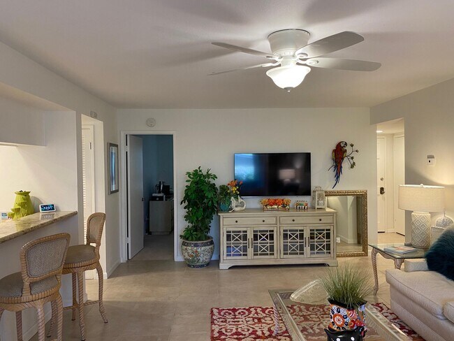 Foto del edificio - 1150 E Palm Canyon Dr