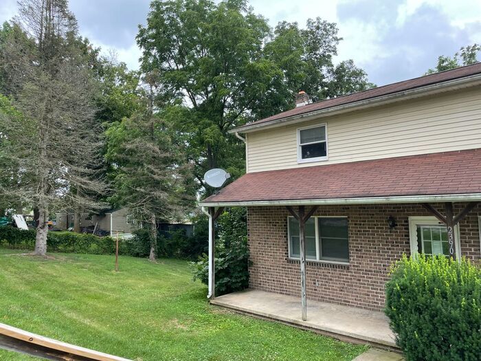 Primary Photo - Large 2 Bedroom Home in Dover School District