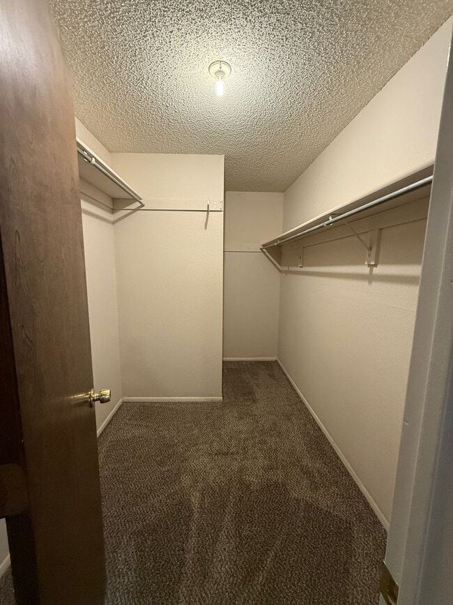 Foto del edificio - 404 N Nolan River Rd