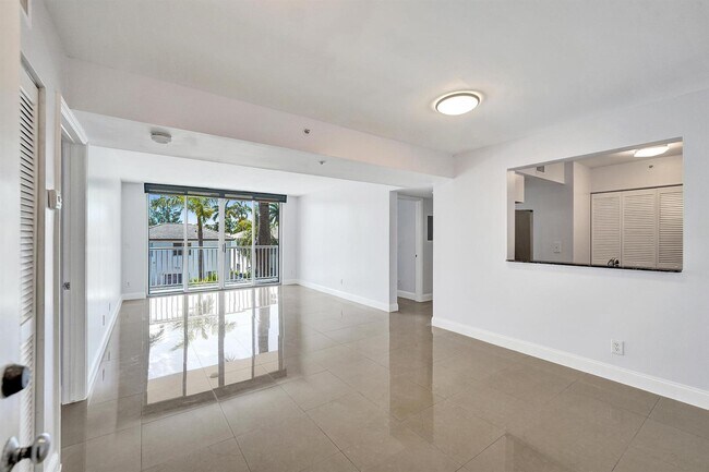 Foto del edificio - 1450 SE 3rd Ave