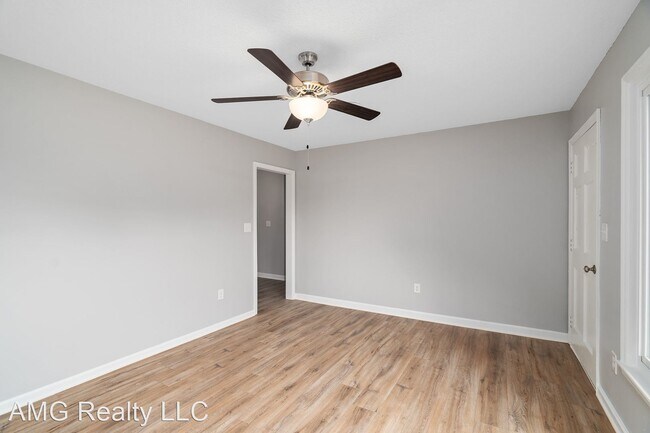 Foto del edificio - 3 br, 1 bath House - 1020 Walnut Street
