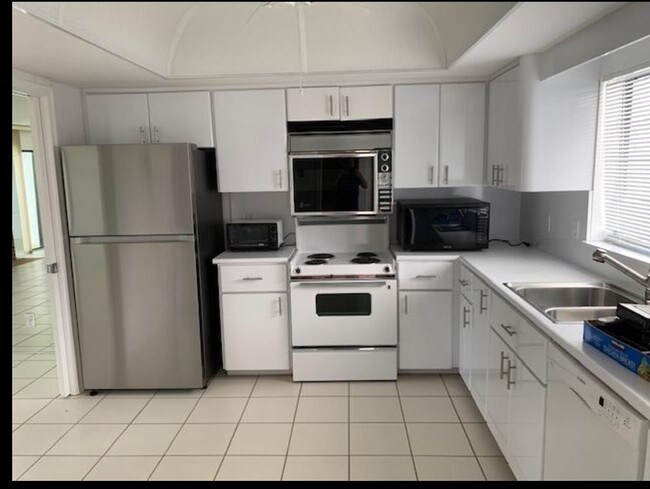 Foto del edificio - 1902 Presidential Way, Unit 1-E