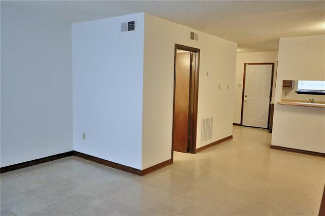 Building Photo - 108 Woodland Dr