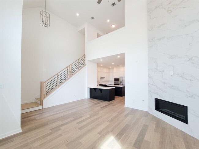 Foto del edificio - 19730 Riverbed Ln