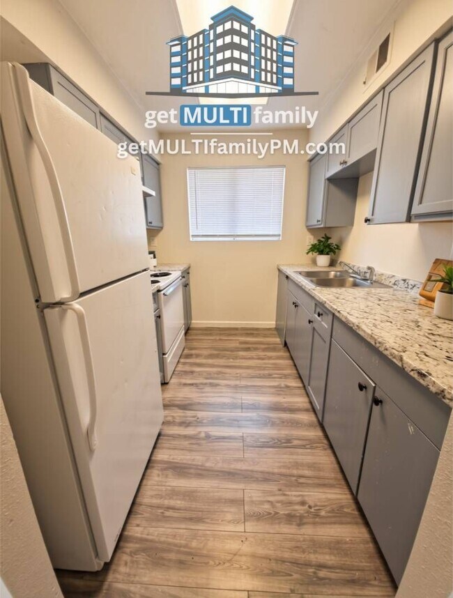 Foto del edificio - 7120 N 66th Dr