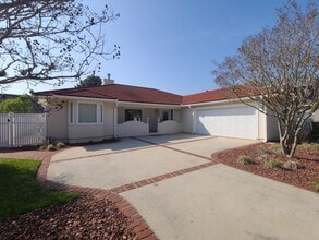 Building Photo - 1905 Catamaran Dr