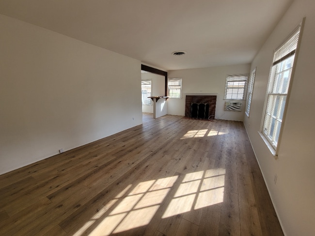 Building Photo - 7246 Allott Ave