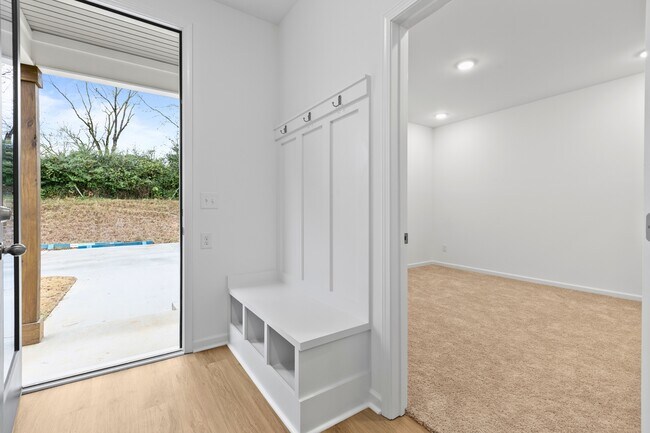 Building Photo - 126 Summer St