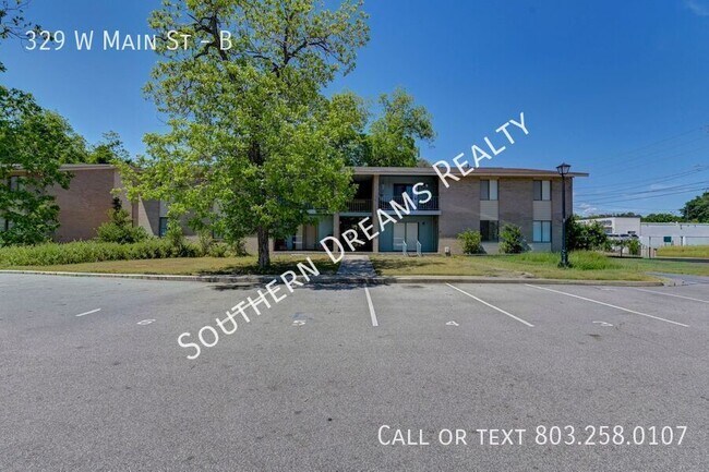 Foto del edificio - 329 W Main St