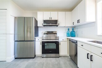 Building Photo - 604 Laconia Cir