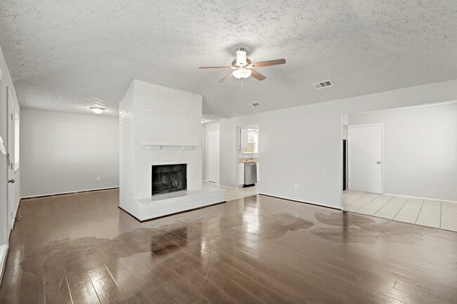 Foto del edificio - 24030 Silversmith Ln