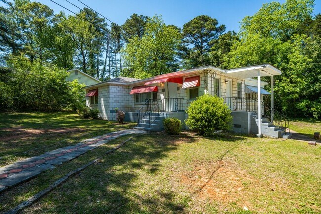 Foto del edificio - Newly Renovated 3-Bed, 2-Bath Home in Birm...