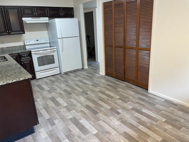 Foto del edificio - 445 E 800 N St