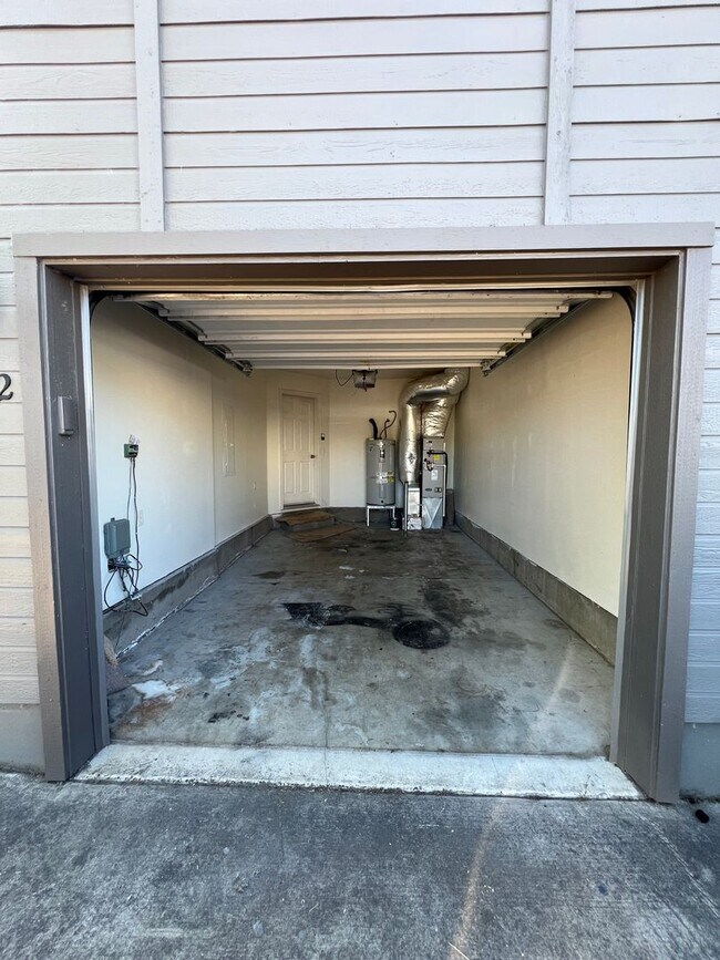 Foto del edificio - 3 Bedroom 2 Bath Duplex in Springfield on a cul-de-sac