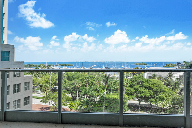 Foto del edificio - 2627 S Bayshore Dr