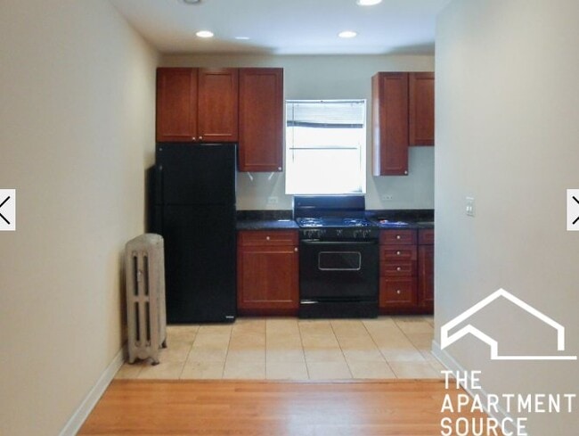 Photo - 3918 N Pine Grove Ave Apartment