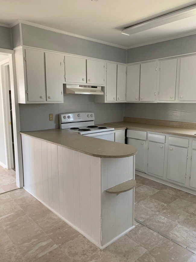 Foto del edificio - FOR RENT