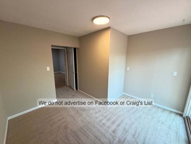 Building Photo - Eaglewood- Metric