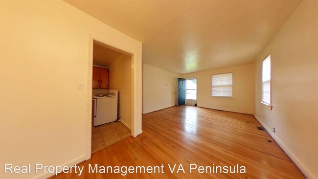 Foto del edificio - 3 br, 2 bath House - 1155 Duncan Dr.