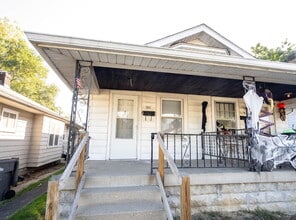 Building Photo - 915 N Drexel Ave