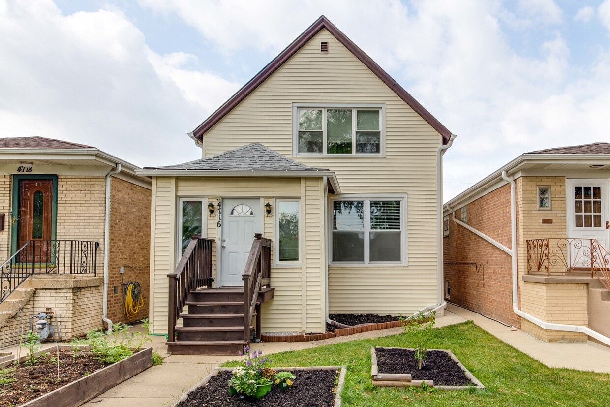 4716 W Hutchinson St, Chicago, IL 60641 House Rental in Chicago, IL