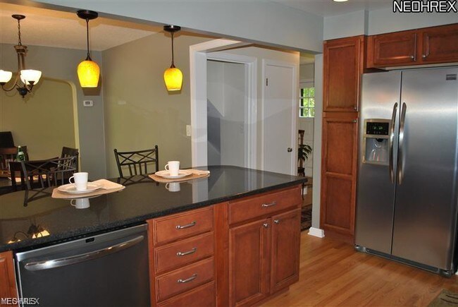 Foto del edificio - 20899 Farnsleigh Rd