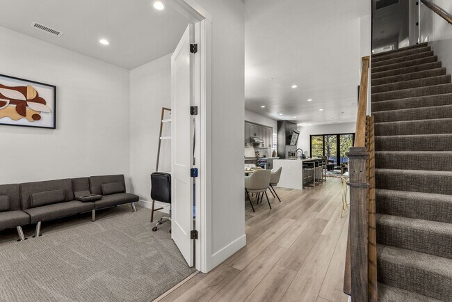 Foto del edificio - 2643 Cottonrose Ln