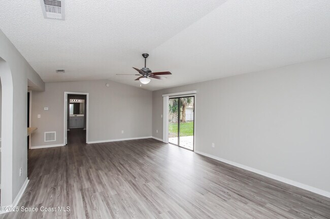 Foto del edificio - 1044 Zamora St SE