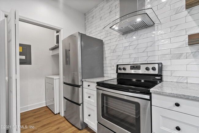Building Photo - 230 Colima Ct