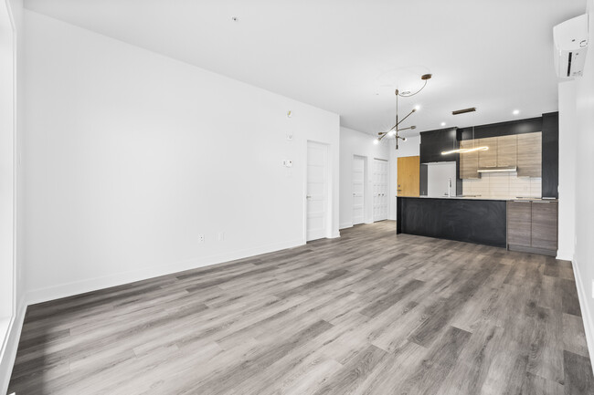 Building Photo - Horizon Terrebonne